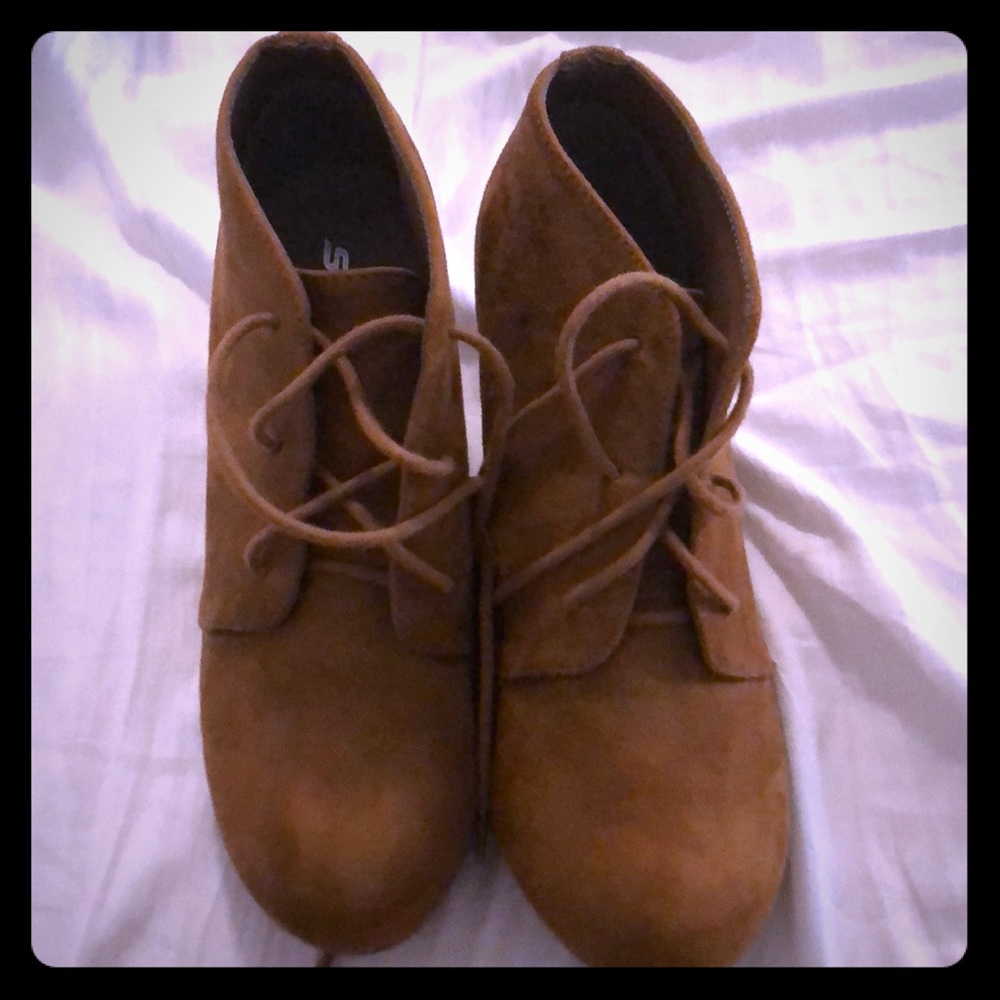 Soda tan suede bootie